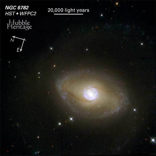 Galaxy 　32000 Galaxy NGC 6782 - NASA Science